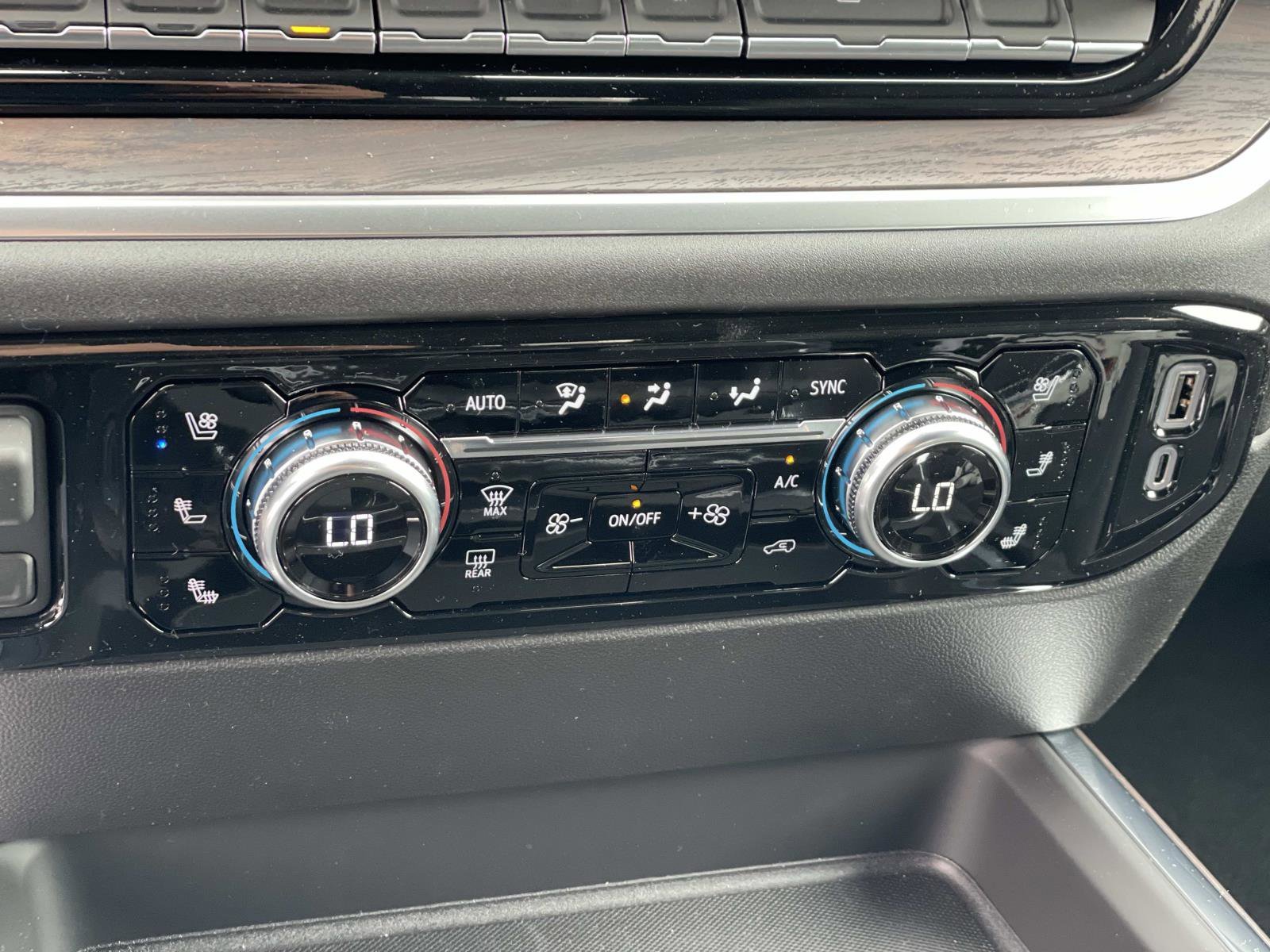 2026 GMC Sierra 3500HD SLT - Photo 15