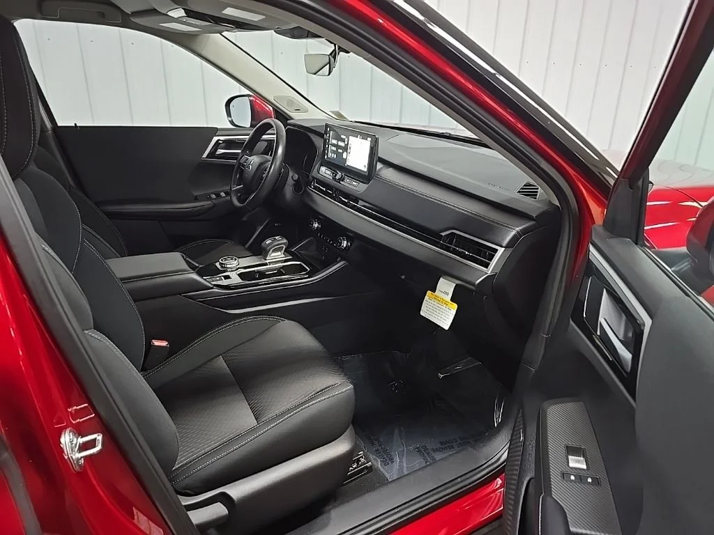 Used 2025 Red Mitsubishi ES image 20