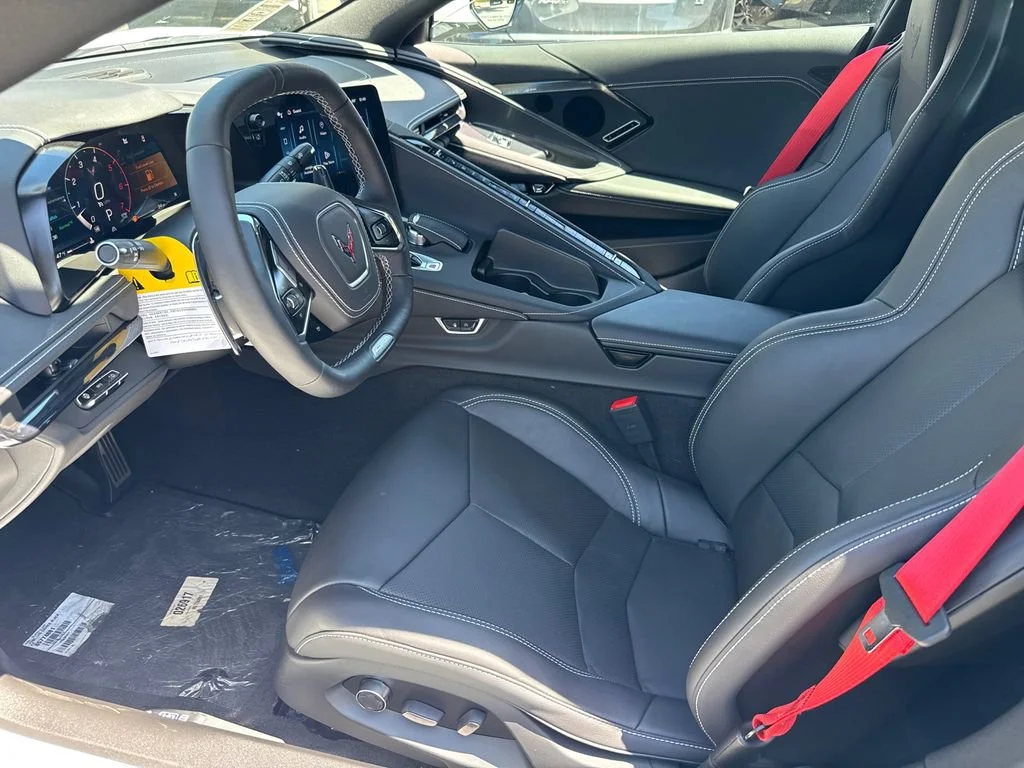 2025 Chevrolet Corvette 2LZ - Photo 13