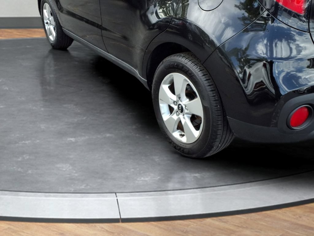 Used 2017 Black Kia Base image 3