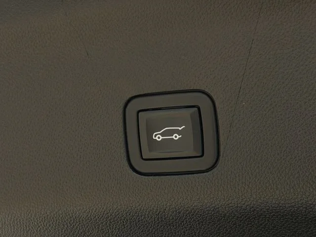 Used 2023 Black Chevrolet High Country image 40