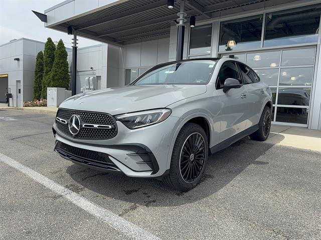 New 2026 MANUFAKTUR Alpine Grey Mercedes-Benz GLC 300 4MATIC® image 1