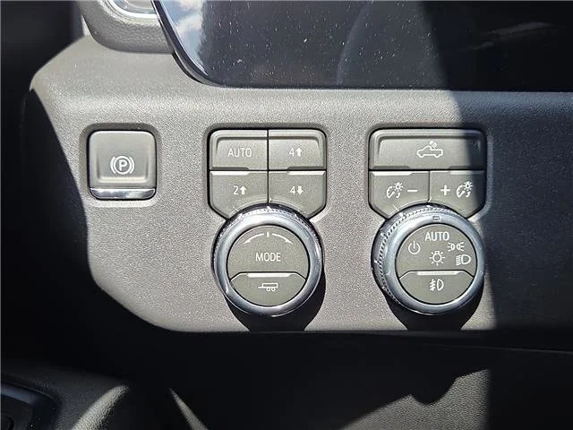 New 2026 Sterling Metallic GMC Elevation image 17