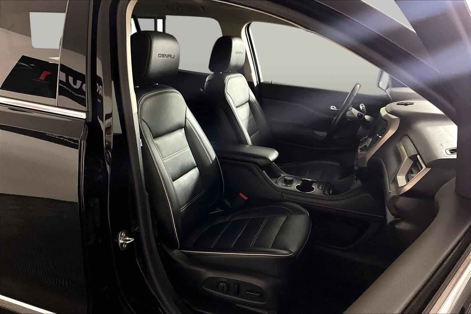 Used 2021 Ebony Twilight Metallic GMC Denali image 9