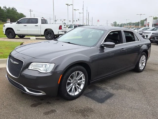 Used 2019 Gray Chrysler Touring image 3