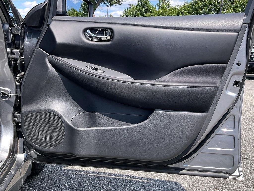 Used 2022 Gun Metallic Nissan S image 11
