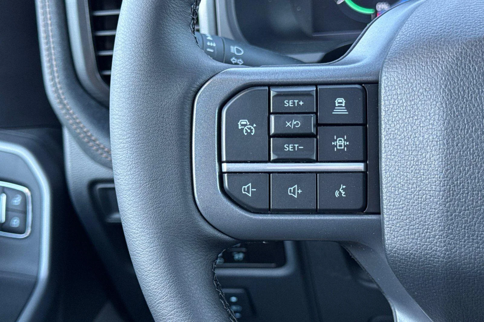 2025 Ford F-150 Lightning Lariat - Photo 27