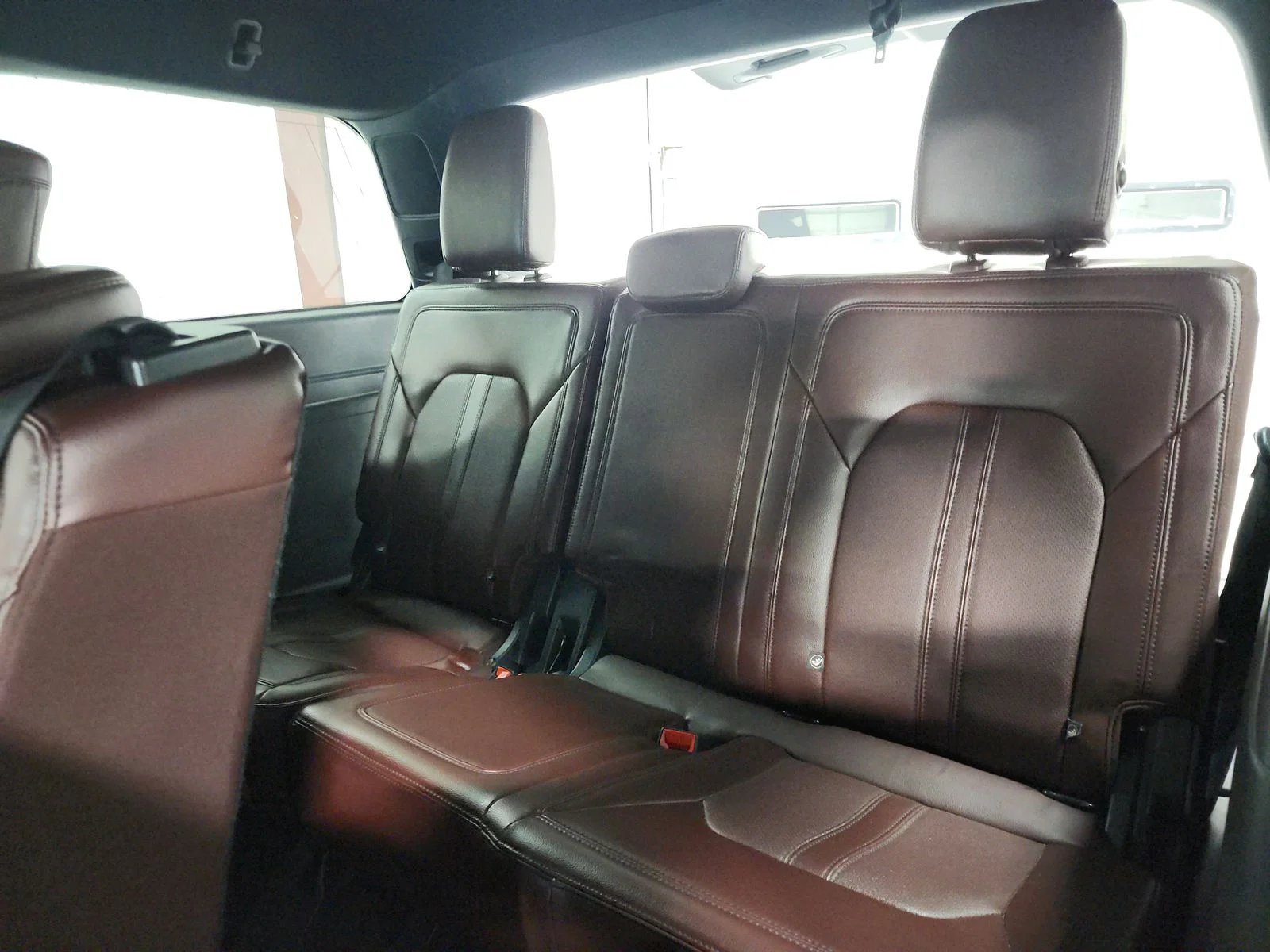 Used 2024 Oxford White Ford Limited image 38
