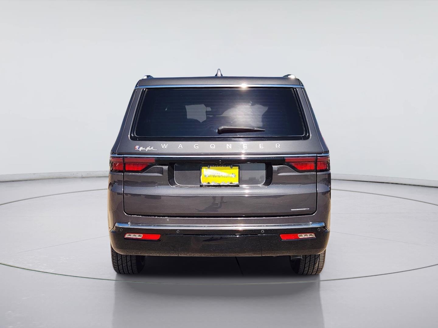 2022 Jeep Wagoneer photo 6 of 32
