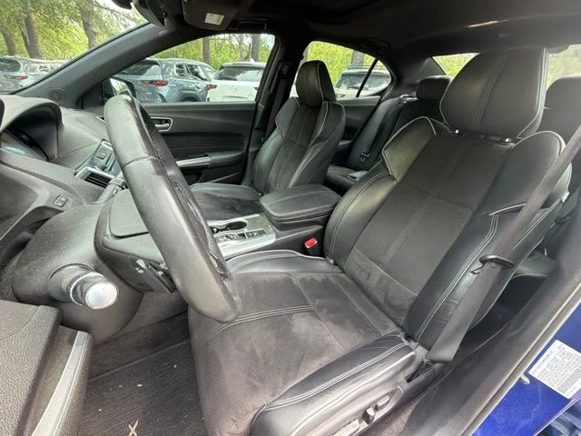 Used 2019  Acura 3.5L Technology Pkg w/A-Spec Pkg image 10