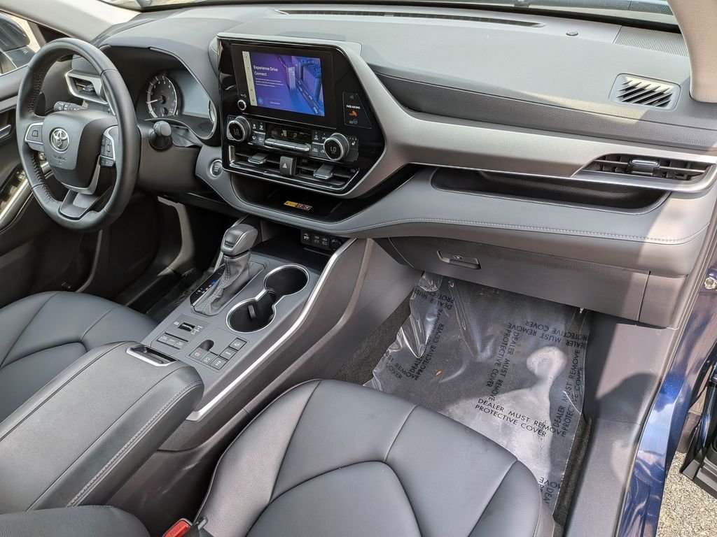 Used 2026  Toyota XLE image 37