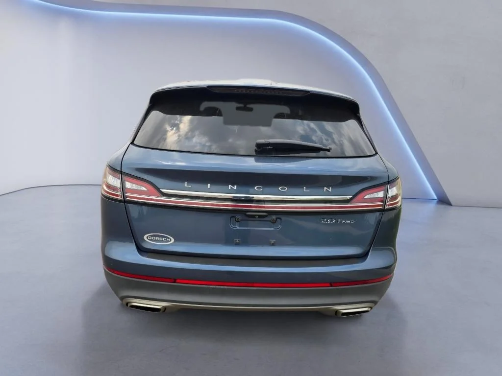 Used 2019 Blue Diamond Metallic Lincoln Reserve image 4