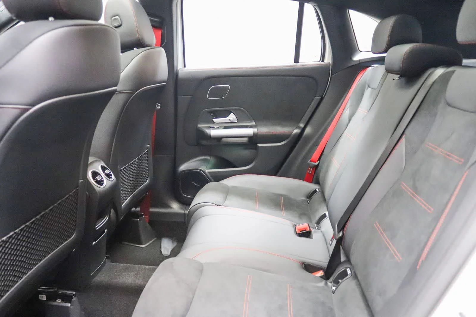 2025 Mercedes-Benz GLA GLA35 AMG - Photo 56