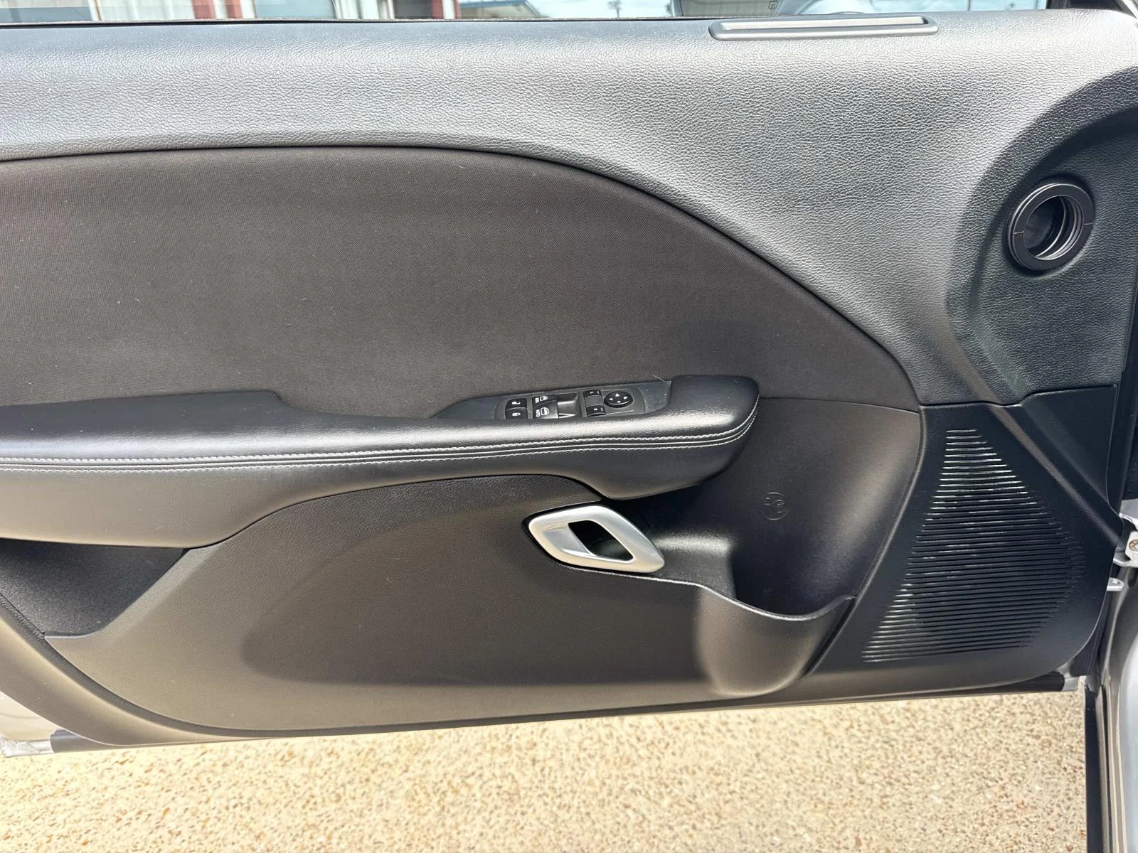Used 2022 Triple Nickel Clearcoat Dodge SXT image 18