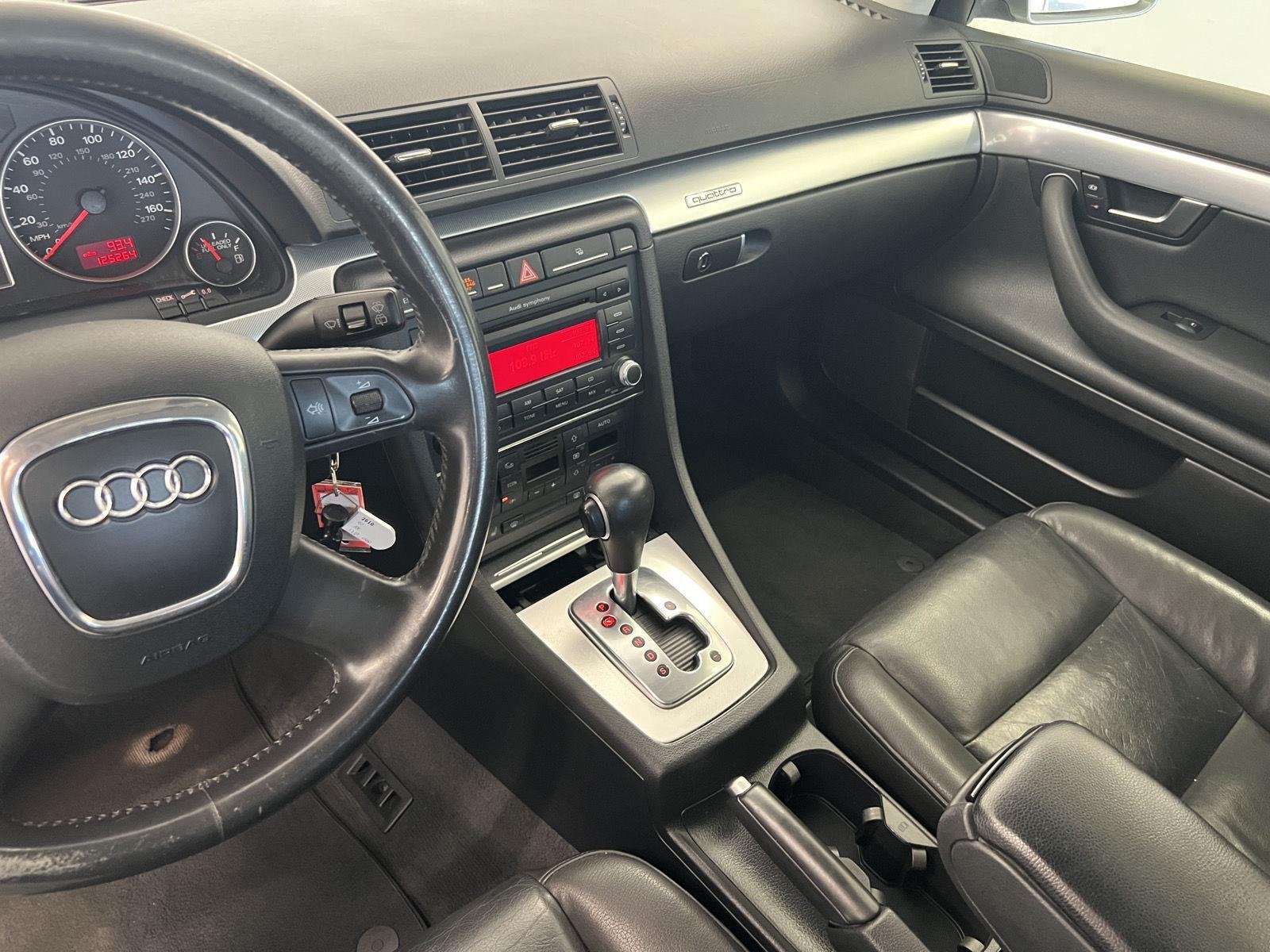 Used 2007 Light Silver Metallic Audi 2.0T image 19