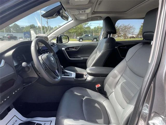 2025 Toyota RAV4 Limited - Photo 18
