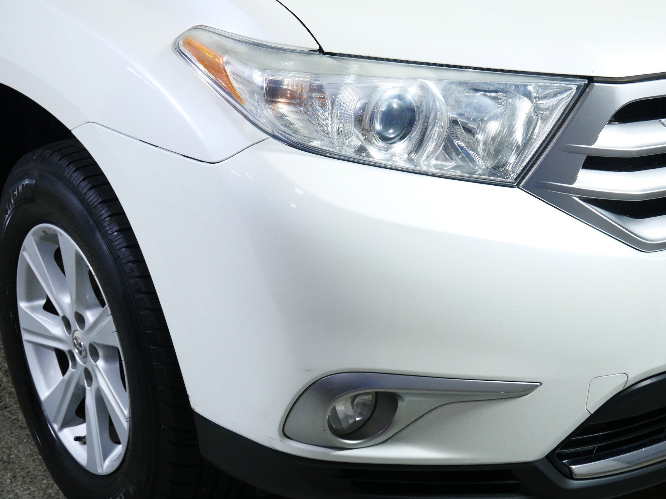 Used 2012 Blizzard Pearl Toyota SE image 16