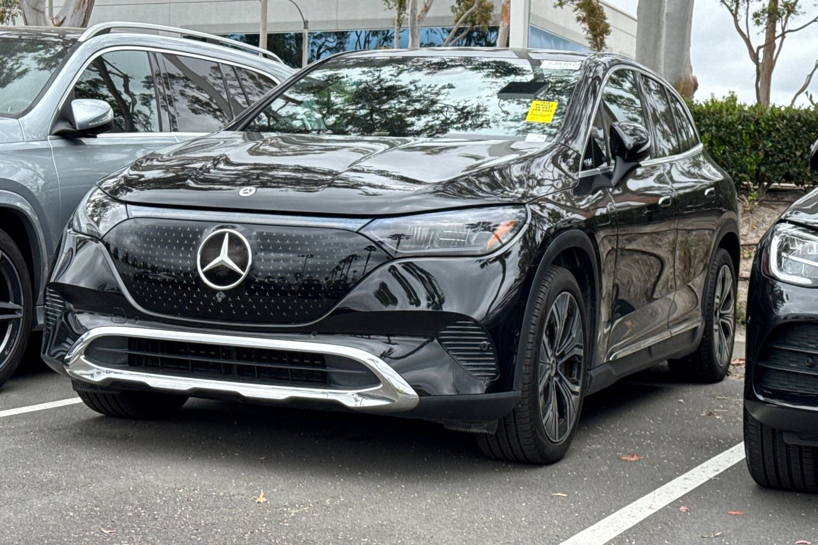 2023 Mercedes-Benz EQE SUV EQE 350's photo