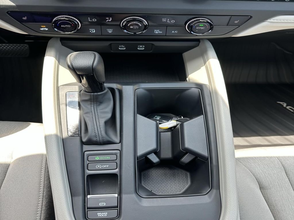 2025 Honda Accord SE - Photo 17