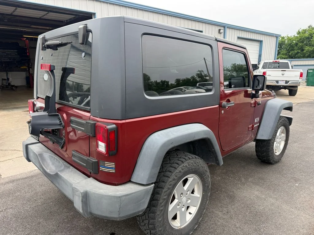Used 2008  Jeep X image 7
