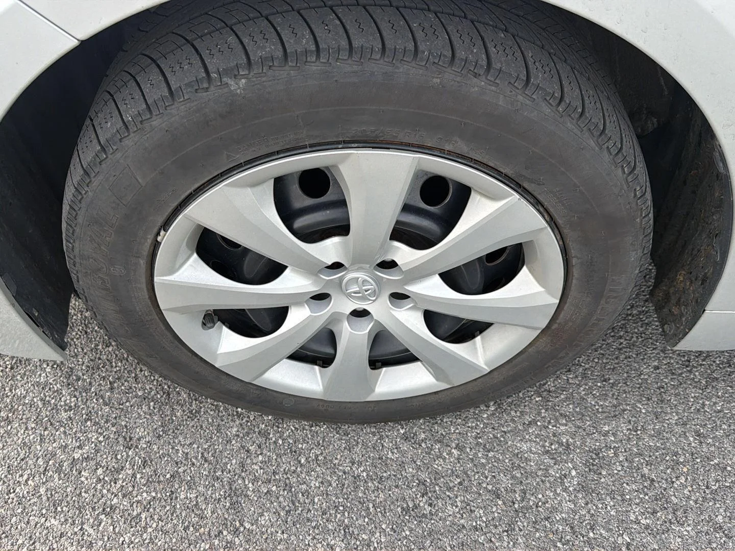 Used 2021 Classic Silver Metallic Toyota LE image 8
