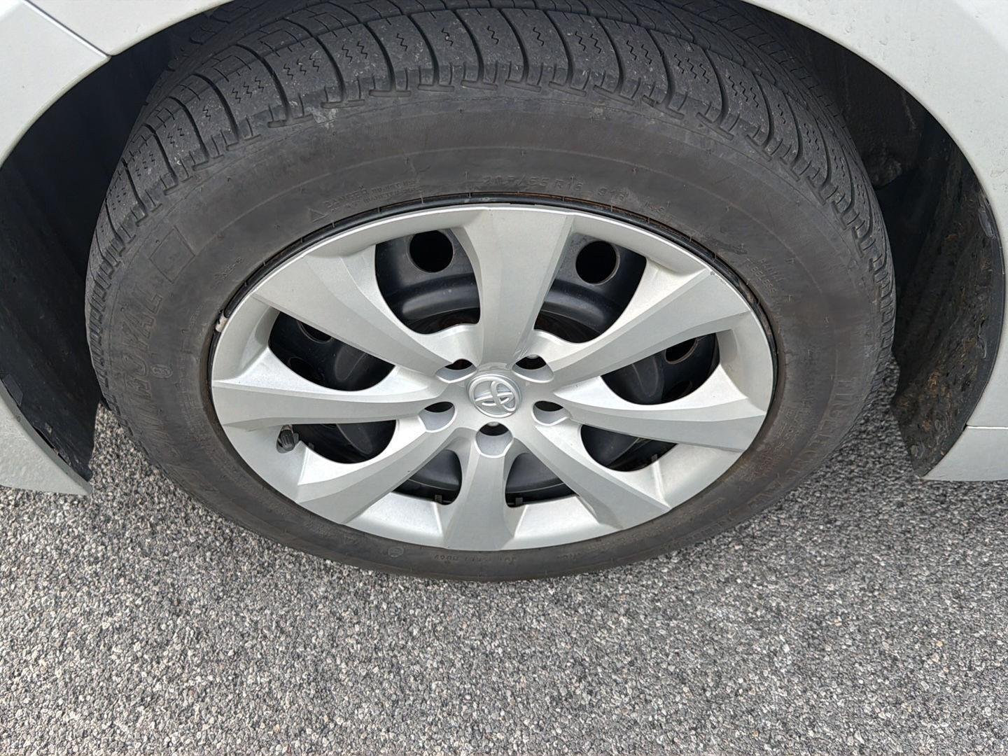 Used 2021 Classic Silver Metallic Toyota LE image 8