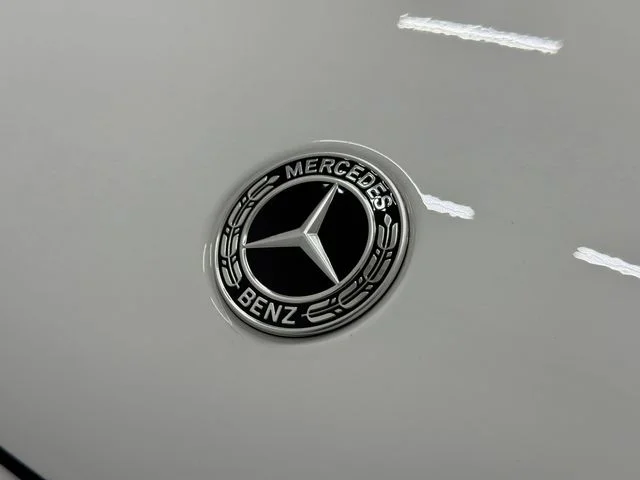 New 2026 Polar White Mercedes-Benz GLC 300 image 36