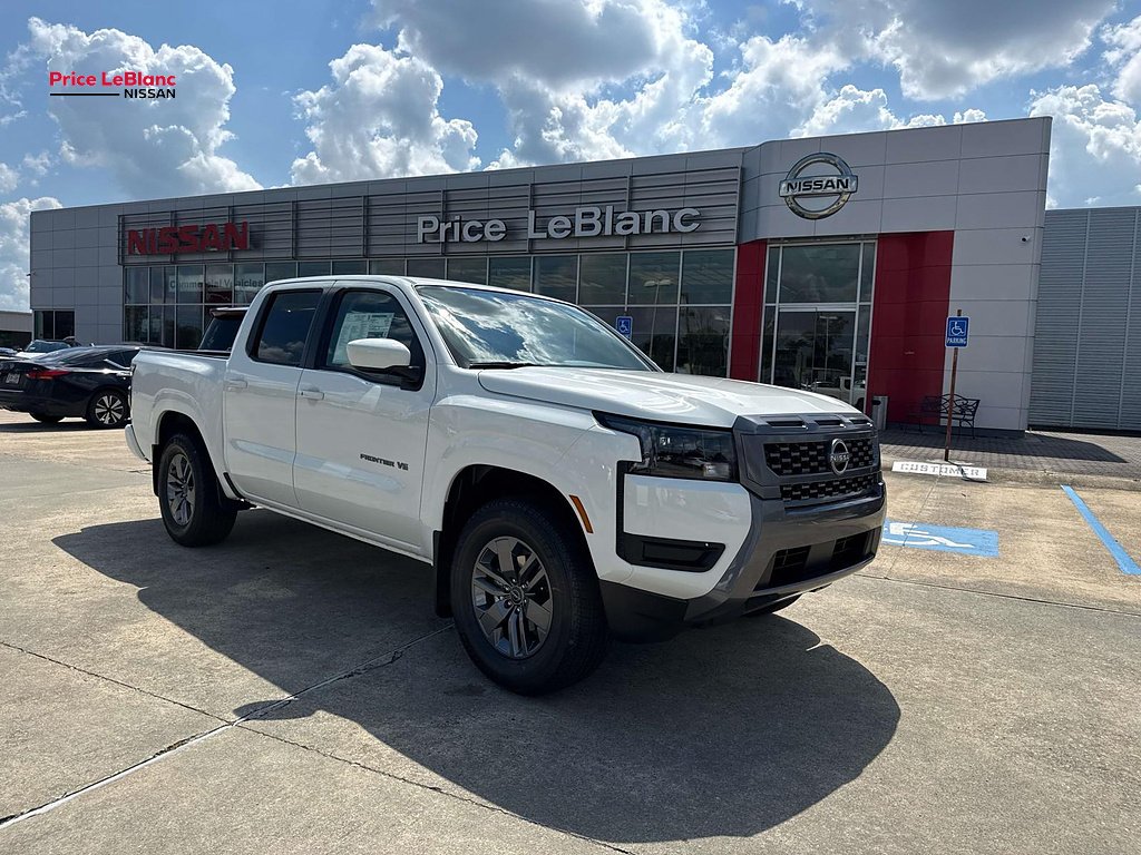 2027 Nissan Frontier SV