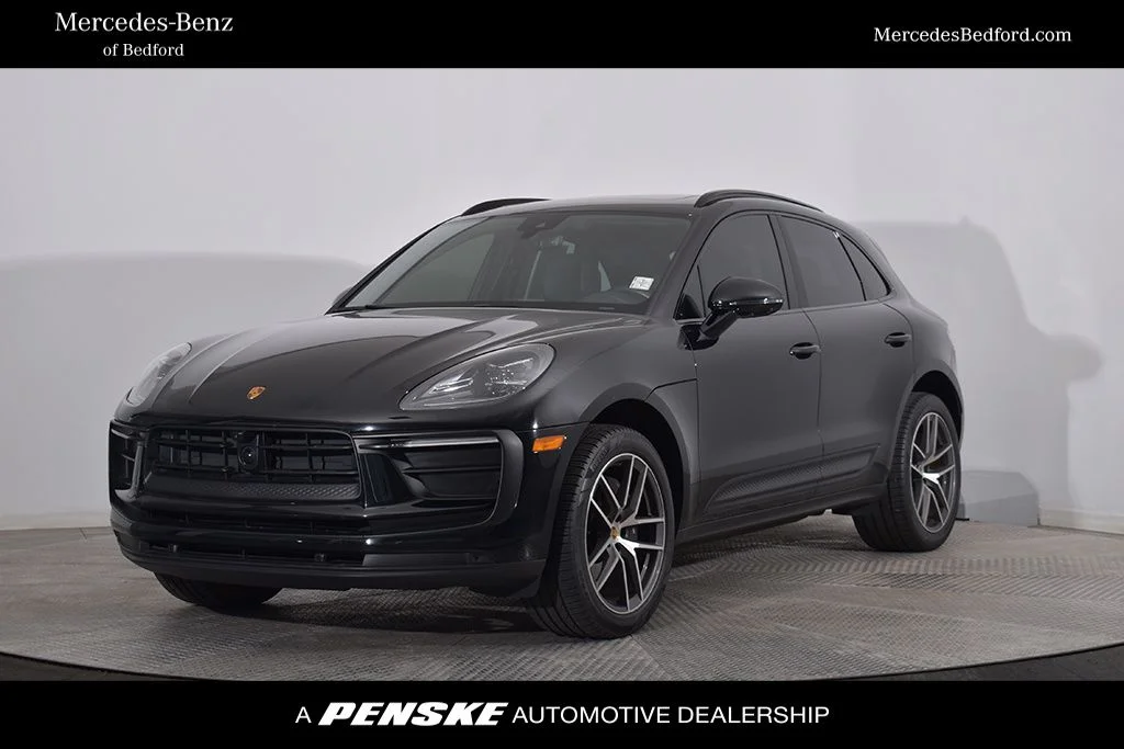 2022 Porsche Macan Base
