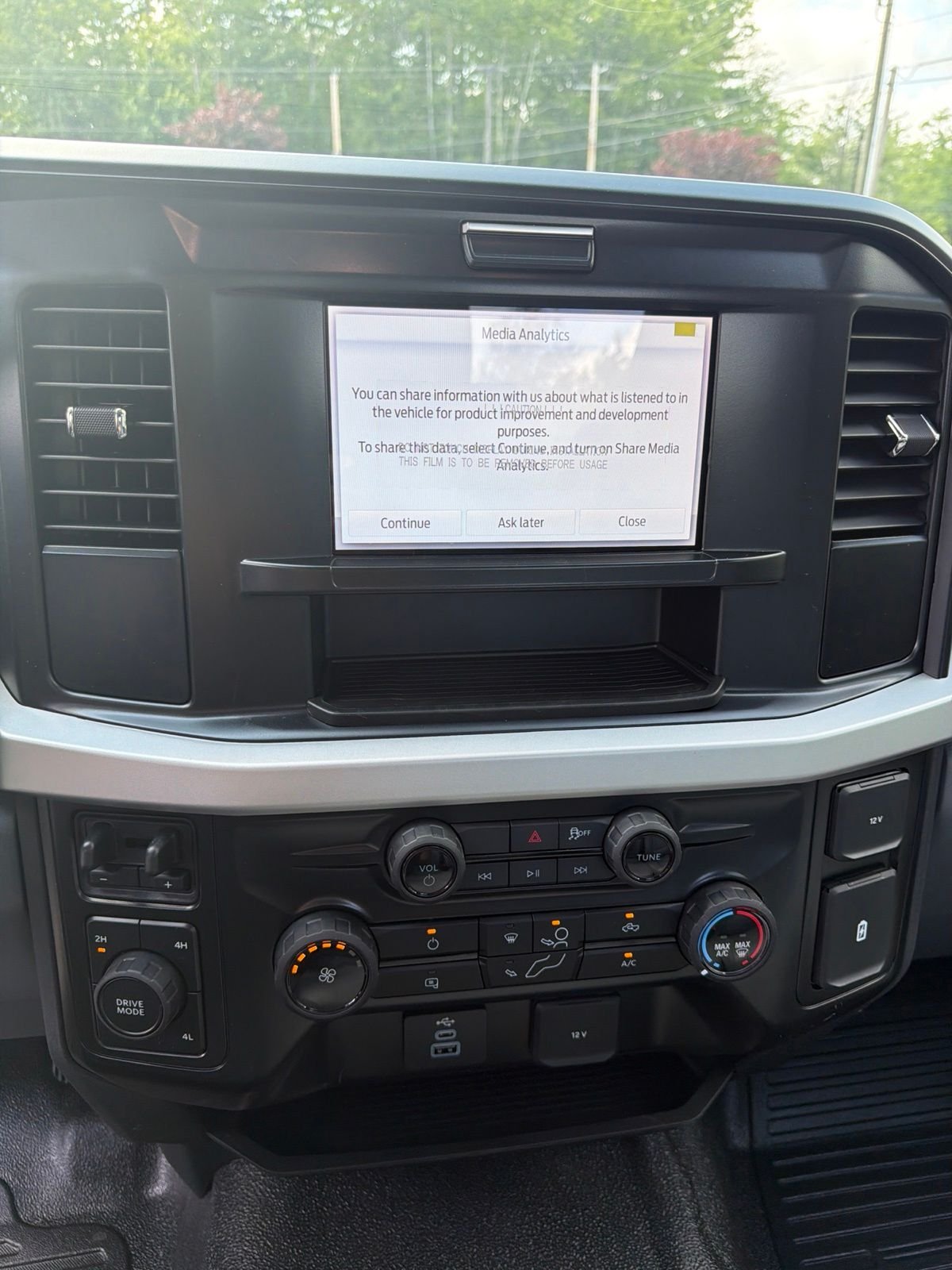 New 2026 Agate Black Metallic Ford F-550® XL image 22