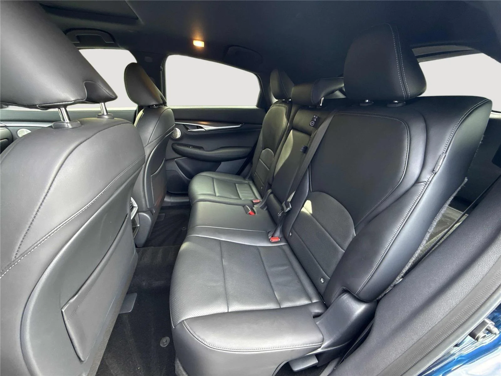 Certified Used 2025 Hermosa Blue INFINITI ESSENTIAL image 12