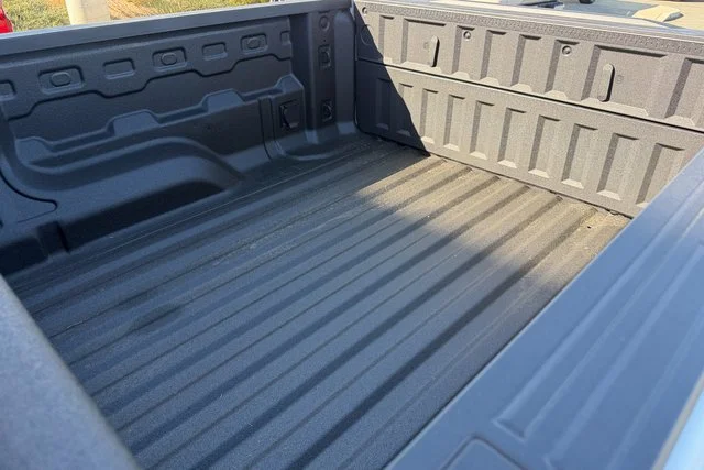 New 2026 Summit White GMC Elevation image 26