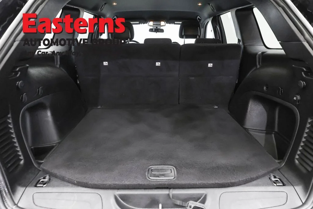 Used 2021 Black Jeep Laredo E image 9