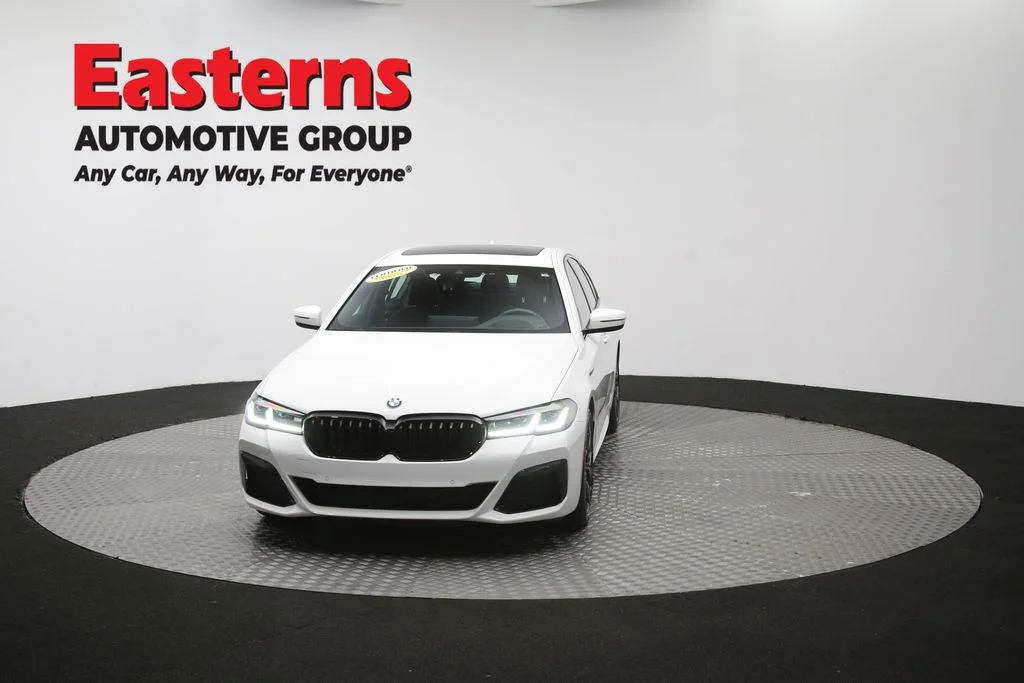 Used 2023 White BMW 530i image 57