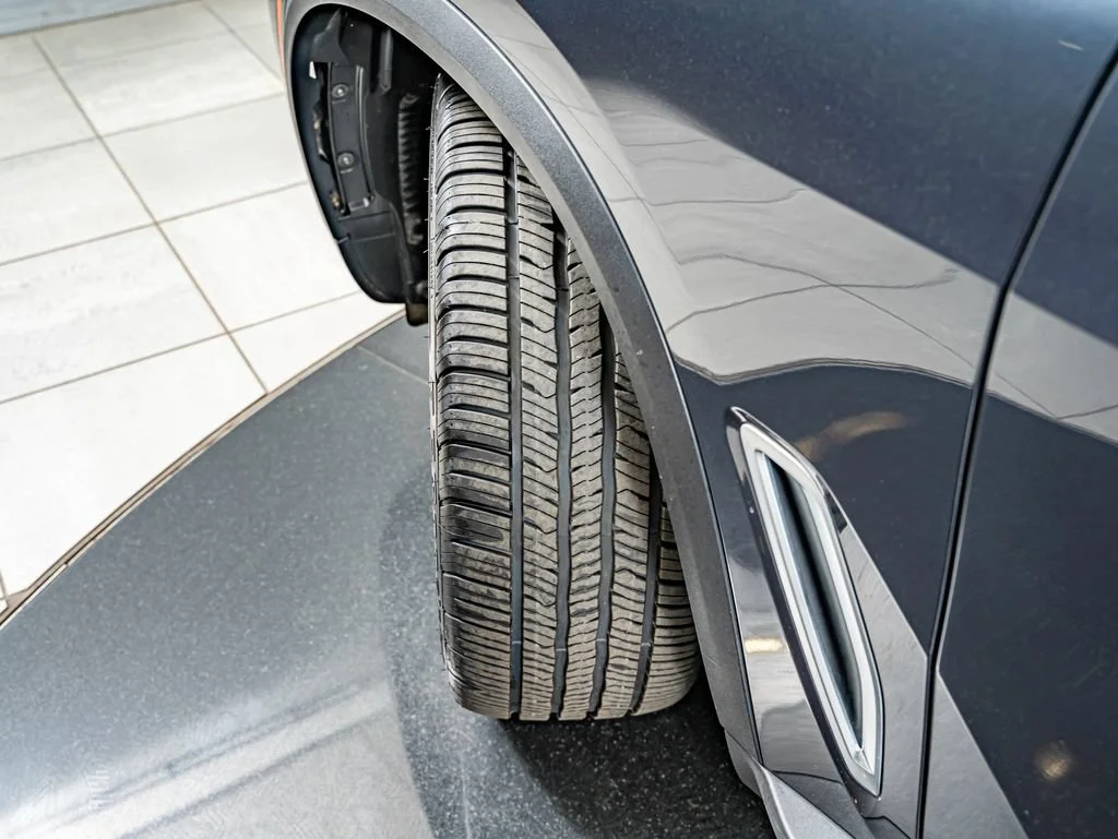 Used 2019 Arctic Gray Metallic BMW xDrive40i image 50