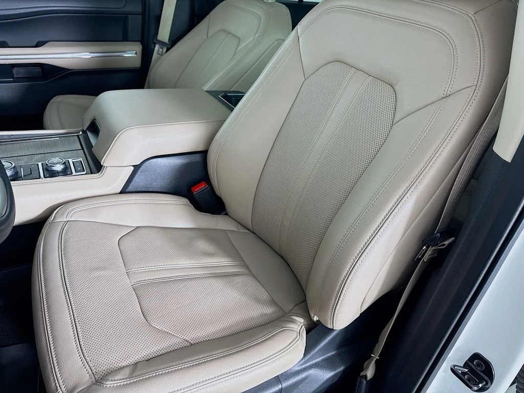 Used 2023 White Metallic Ford Limited image 21