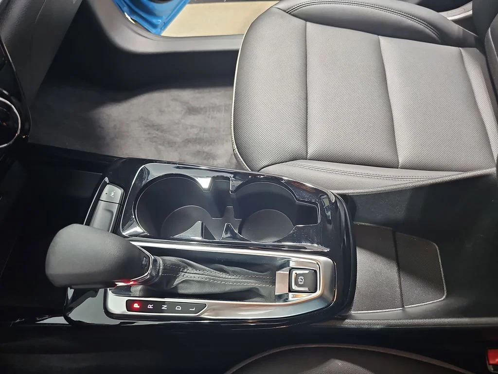 Certified Used 2025 Blue Chevrolet ACTIV image 28
