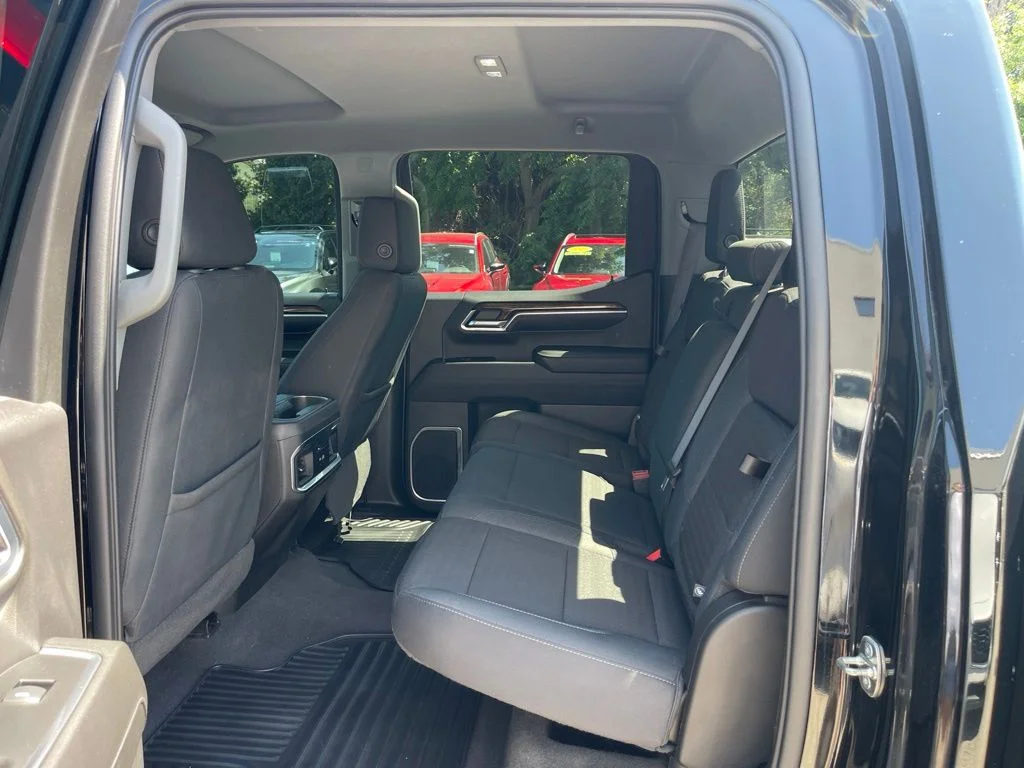 Used 2022 Onyx Black GMC Elevation image 14