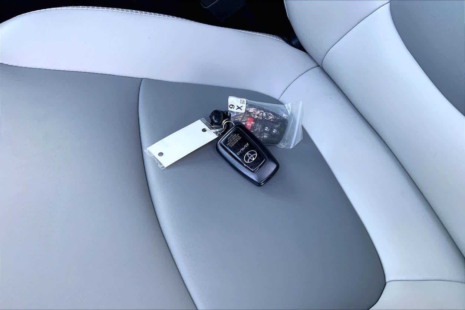 Used 2024 Silver Sky Metallic Toyota XLE Premium image 14