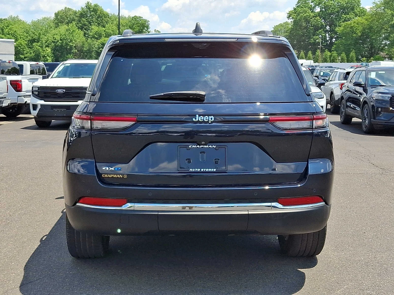 Used 2023 Midnight Sky Jeep  image 5