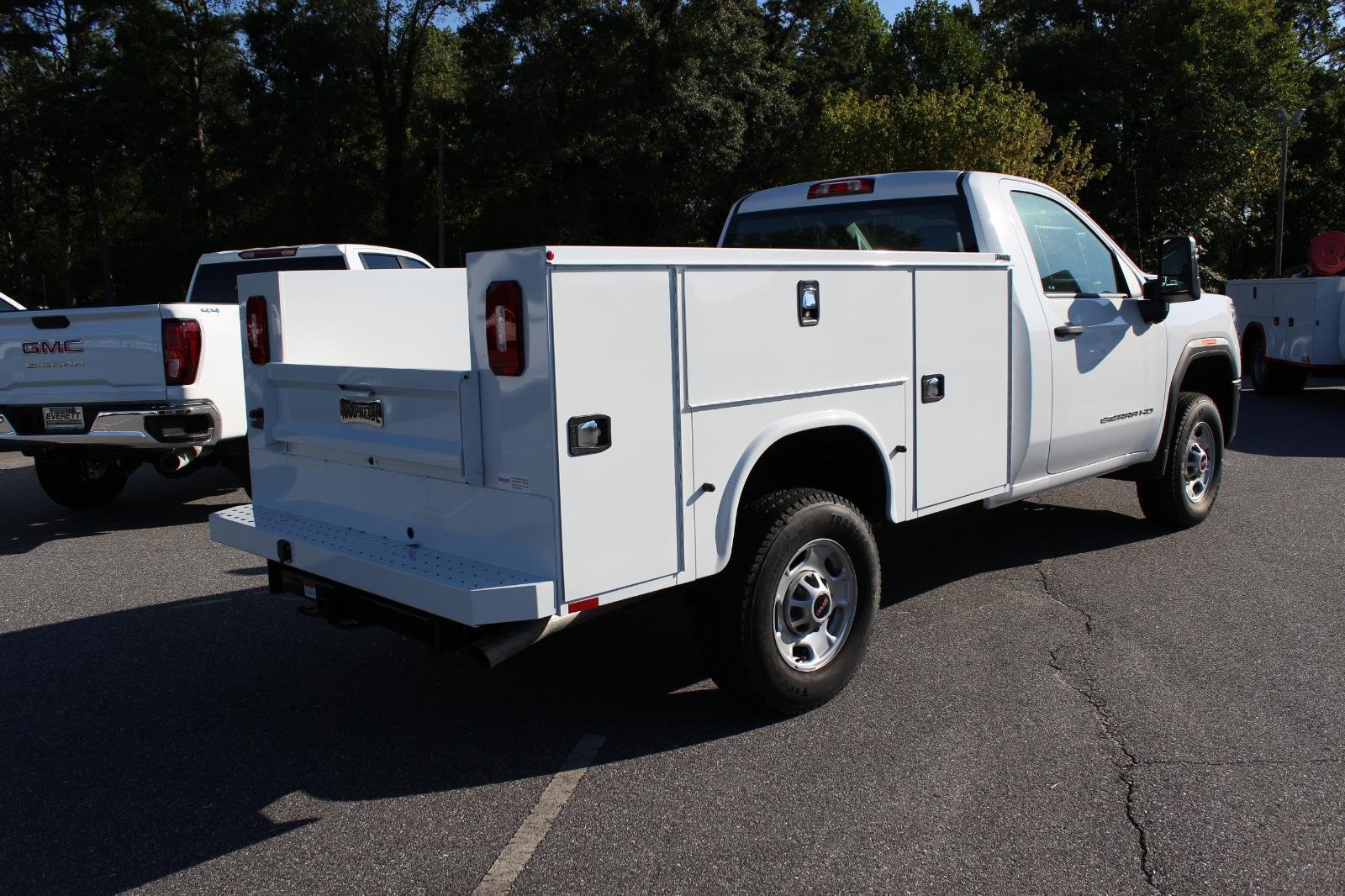 New 2024 Summit White GMC Pro image 7