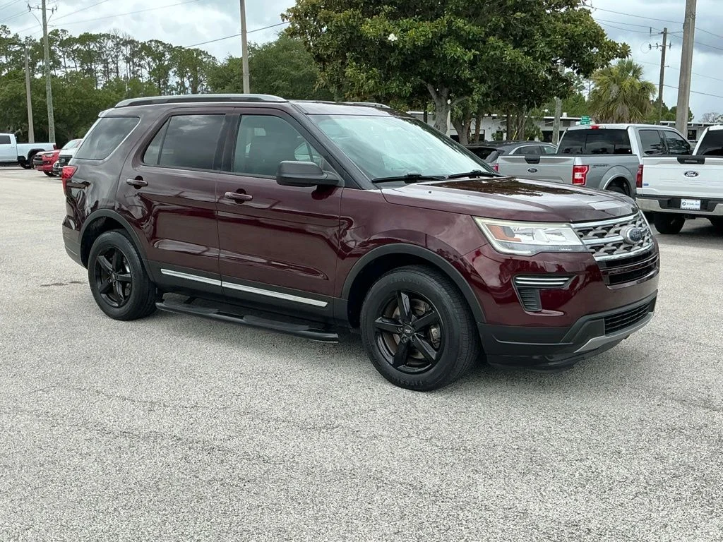 Used 2018 Red Ford XLT image 23