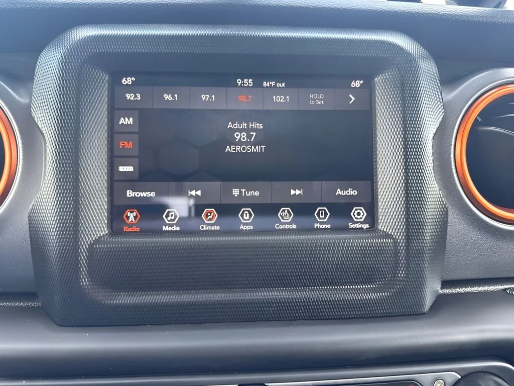 Used 2021 Blue Jeep Mojave image 16