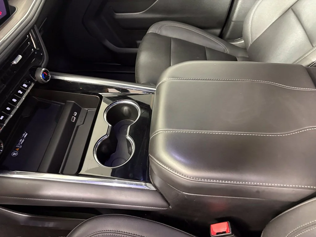 Used 2025 Black Chevrolet LT image 32