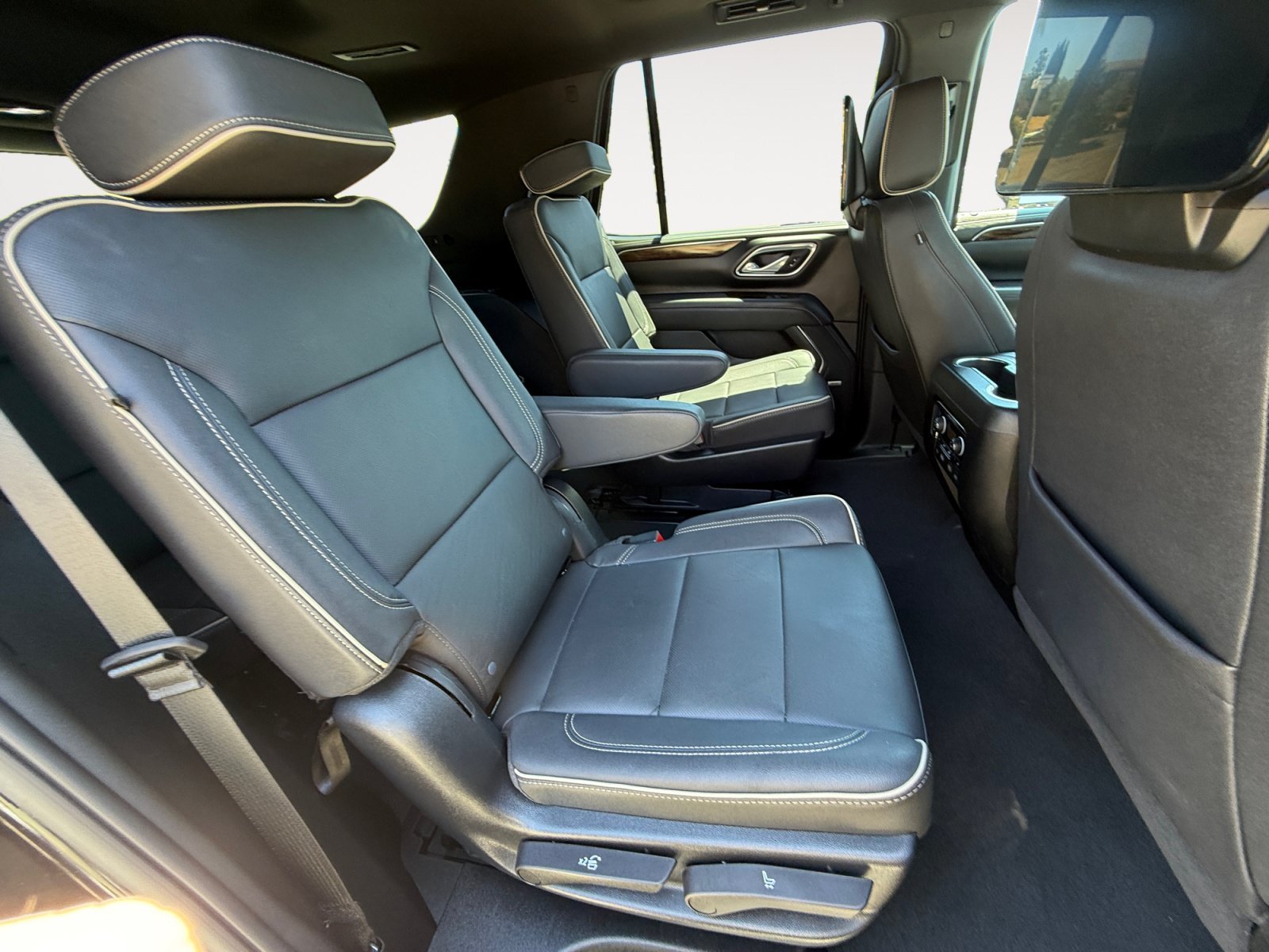 Used 2023 Black Chevrolet Premier image 18