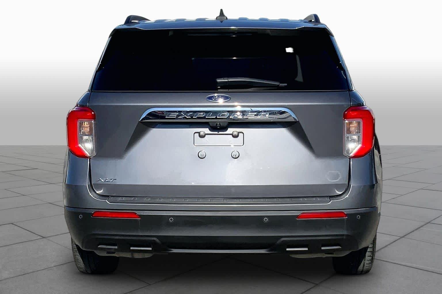 Used 2022 Carbonized Gray Metallic Ford XLT image 5