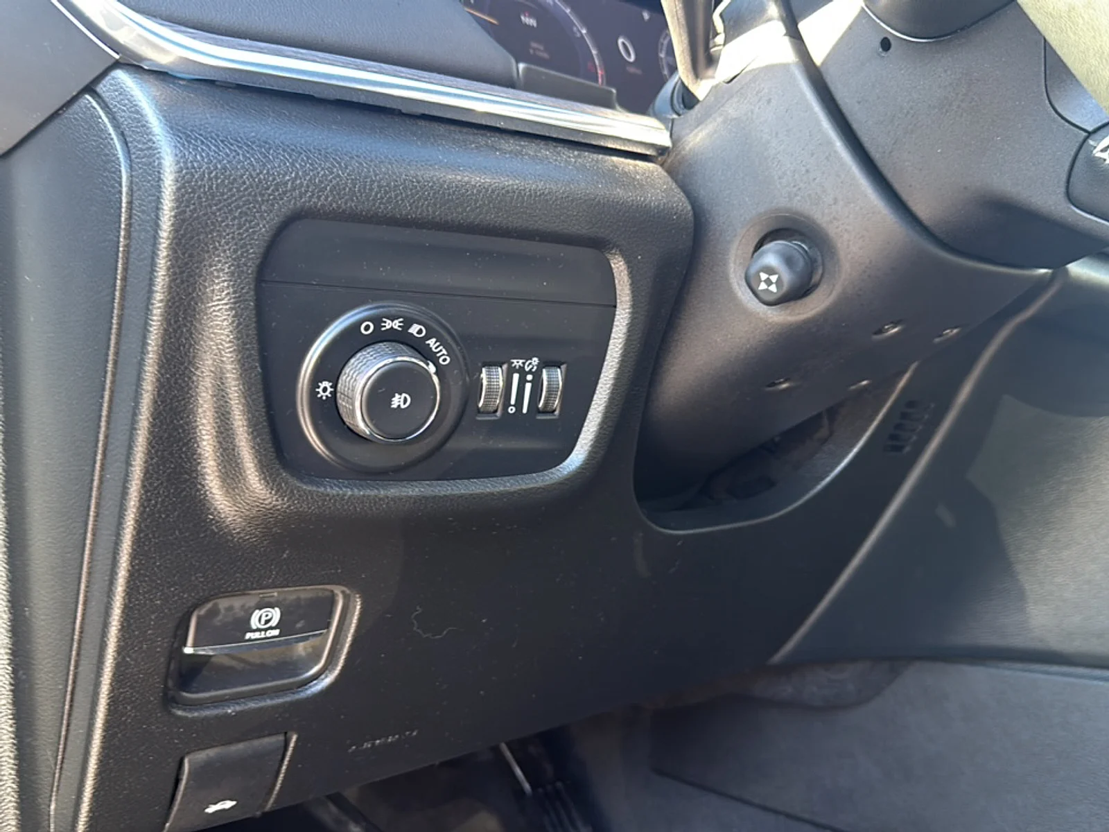 Certified Used 2023 Diamond Black Crystal Pearlcoat Jeep Overland 4x4 image 19