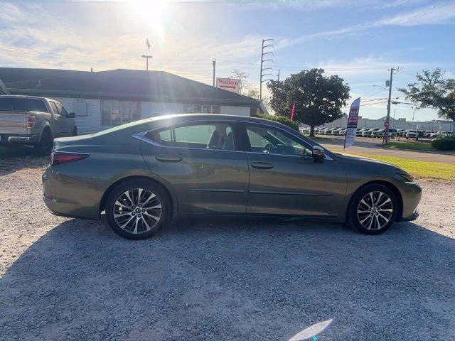 Used 2019 Green Lexus 350 Luxury image 15