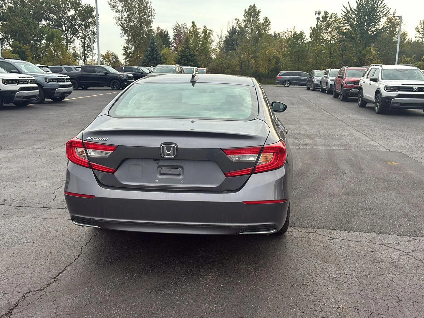 Used 2022 Modern Steel Metallic Honda LX image 20
