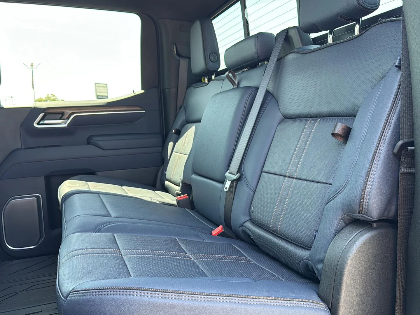 2026 Chevrolet Silverado 1500 High Country - Photo 14